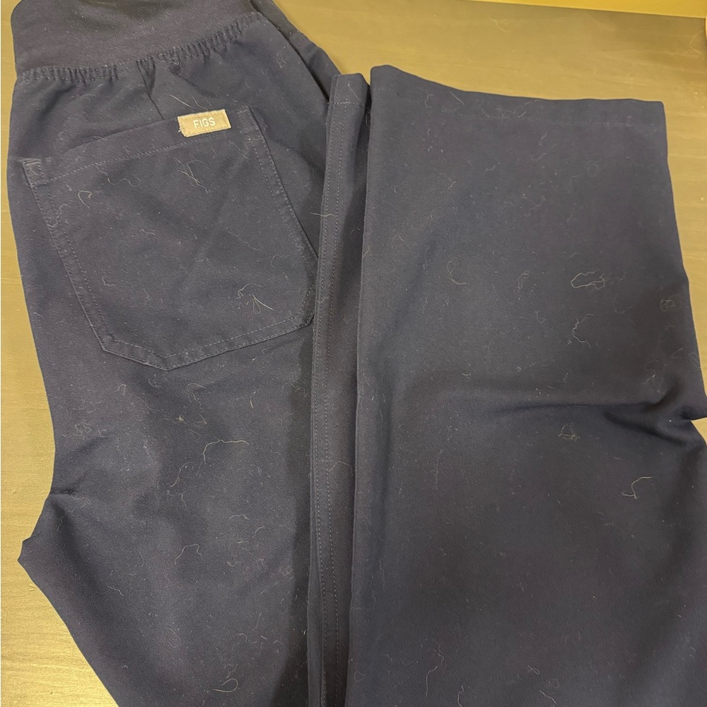 Figs navy scrub pants
